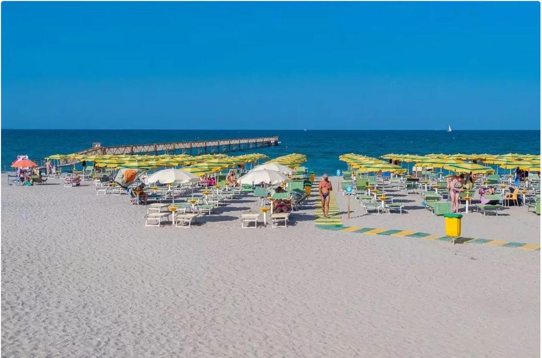 Vacanceselect Mobil homes - Camping Pineta sul mare camping village Cesenatico Esterno foto